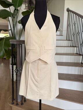 NWOT Commense Cream Halter Vest and Skirt Set (M)